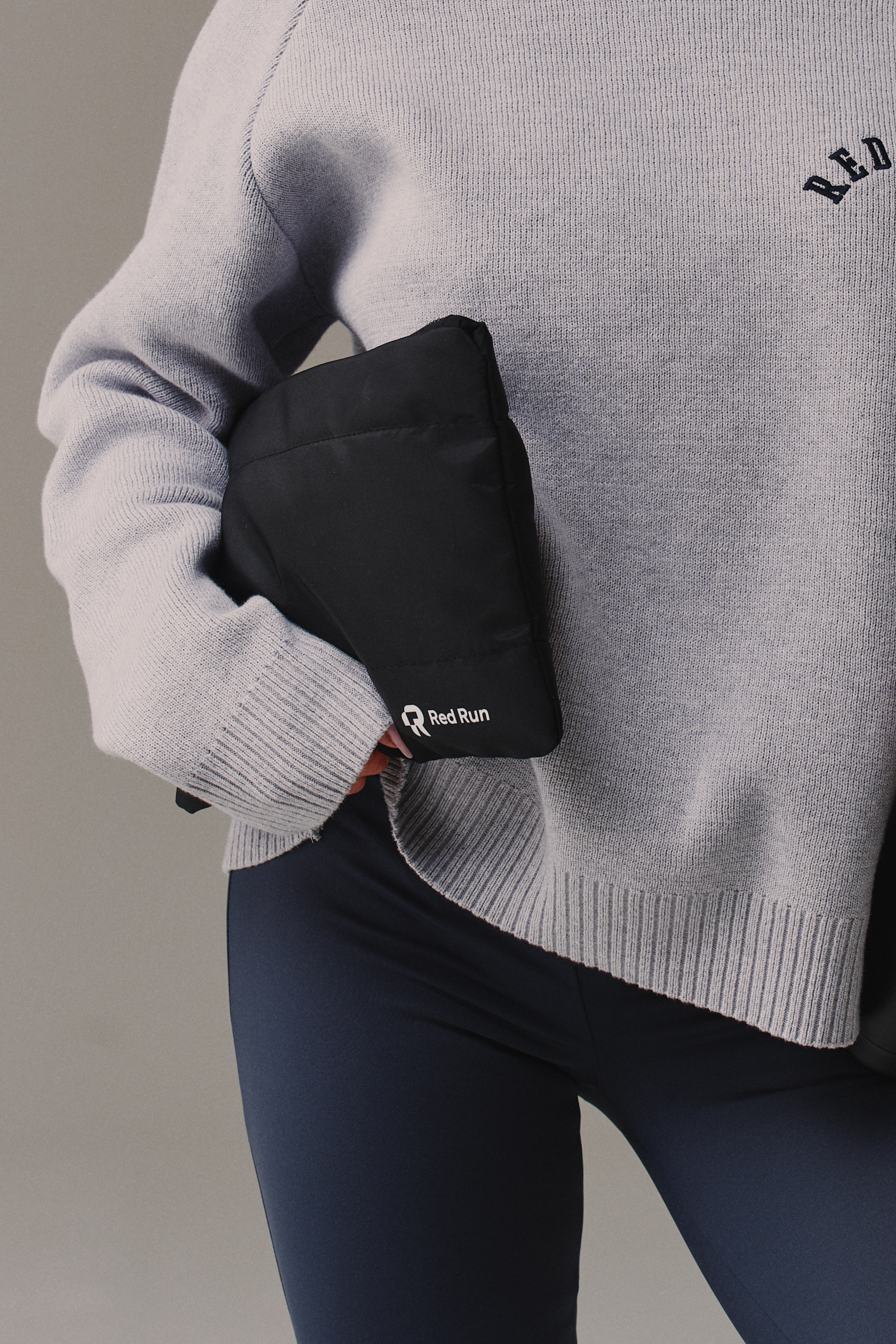 Red Run Puffer Pouch - Black