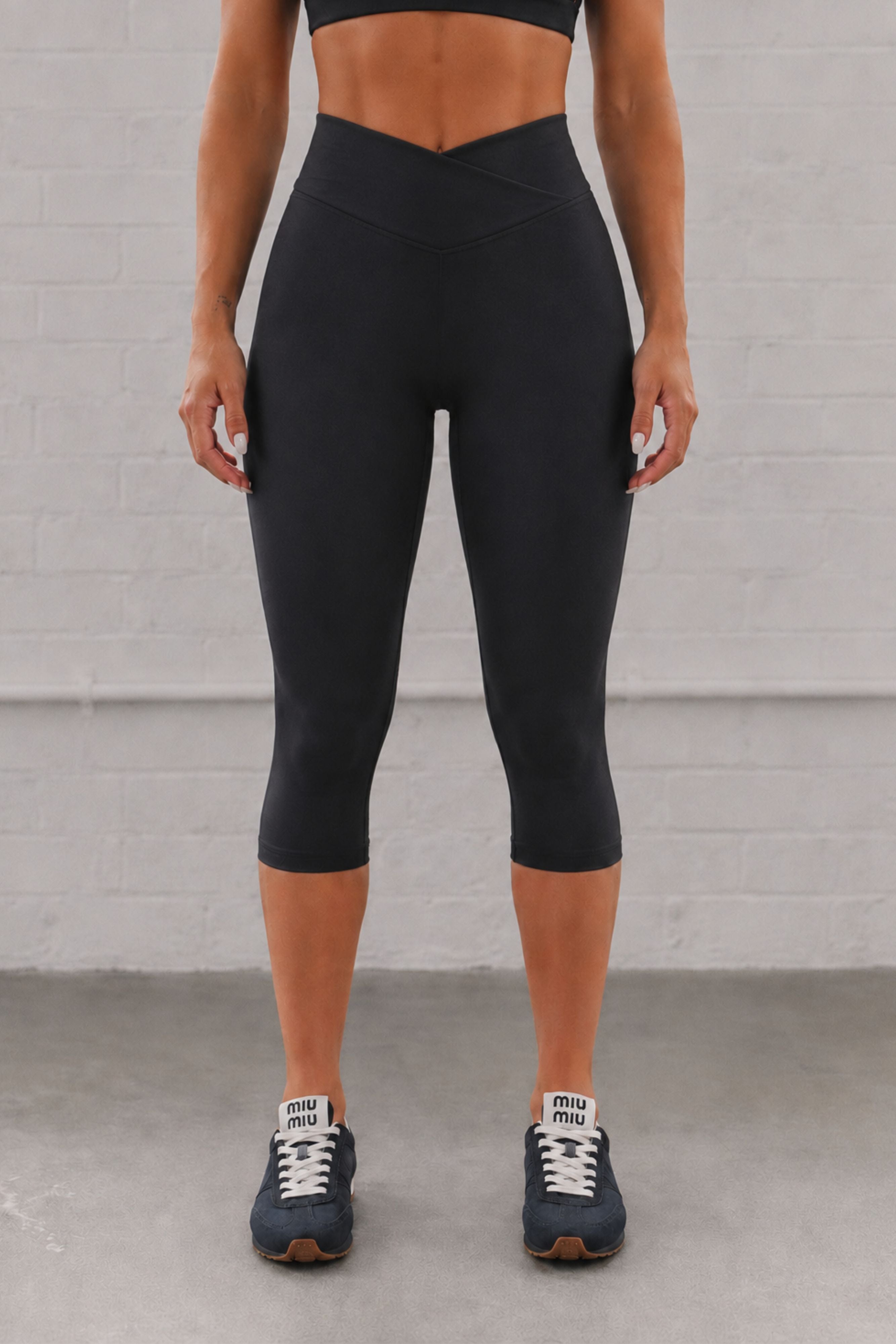 Active Elevate Wrap Capri Legging - Black