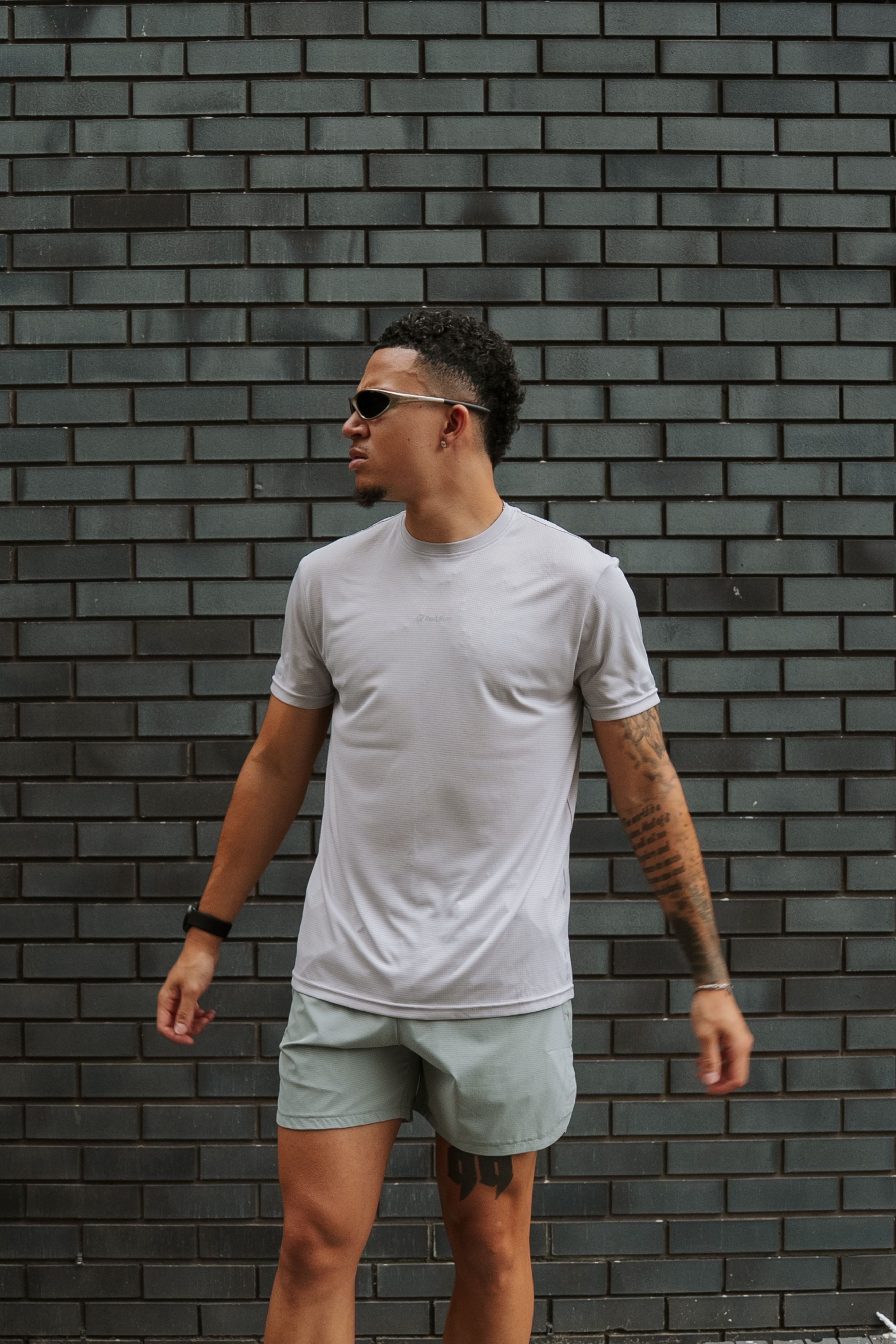 Men's Technical Runner Tee - Light Grey
